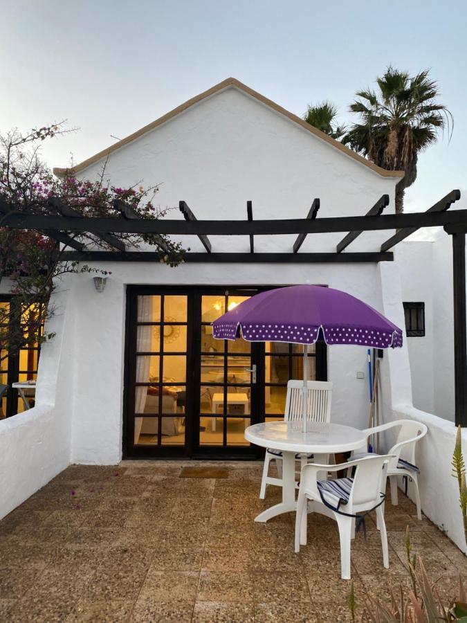 Estrella Del Mar 8. 1 Bedroom Villa With Pool And Gardens 300 Metres From The Beach Corralejo Kültér fotó